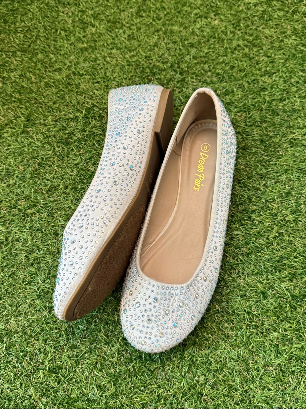 Dream Pairs Size 9 White Rhinestone Ballet Flats Sparkly Wedding Flats